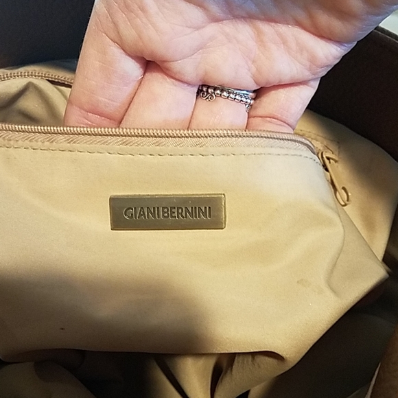 *Giani Bernini Brown Leather Shoulder Bag - Picture 4 of 8